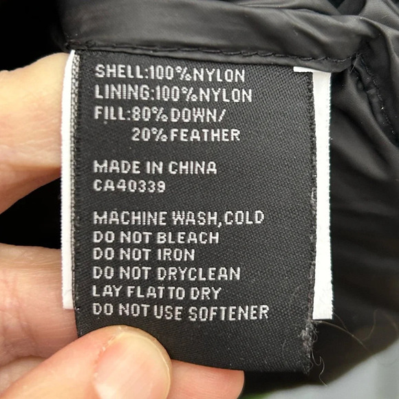 Second Skin Glacier Down Vest, size XL - Picture 6 of 8